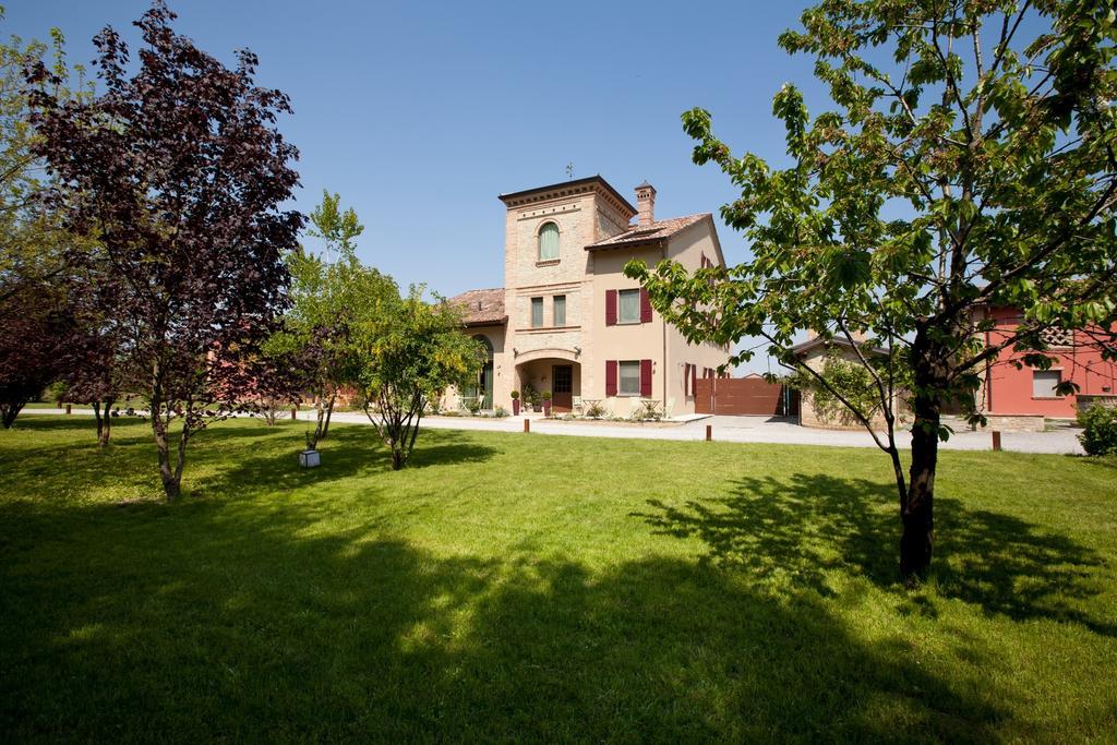 Vila La Rondanina Castelnuovo Fogliani Exteriér fotografie